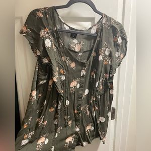 Women’s blouse-Torrid
